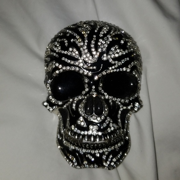 diamond skull belt buckle